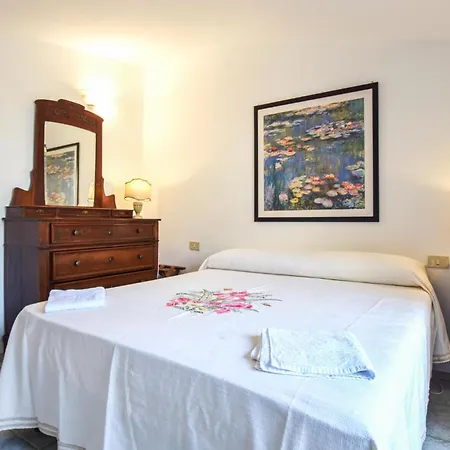 Будинок відпочинку 2 Bedroom Gorgeous In В'яреджо